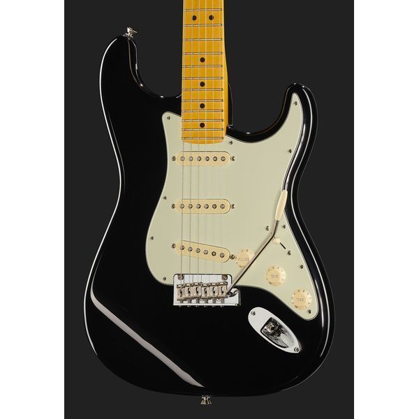 Fender AM Pro II Strat MN BLK 500479 фото