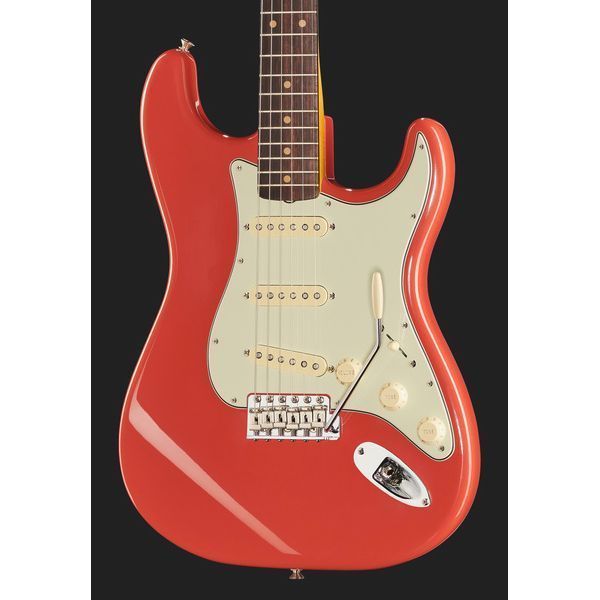 Fender AV II 61 STRAT RW FRD 548695 фото